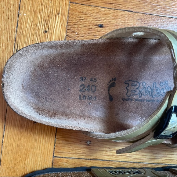 Birki’s Gold Double Cutout Strap Sandals EU 37 - Picture 3 of 9